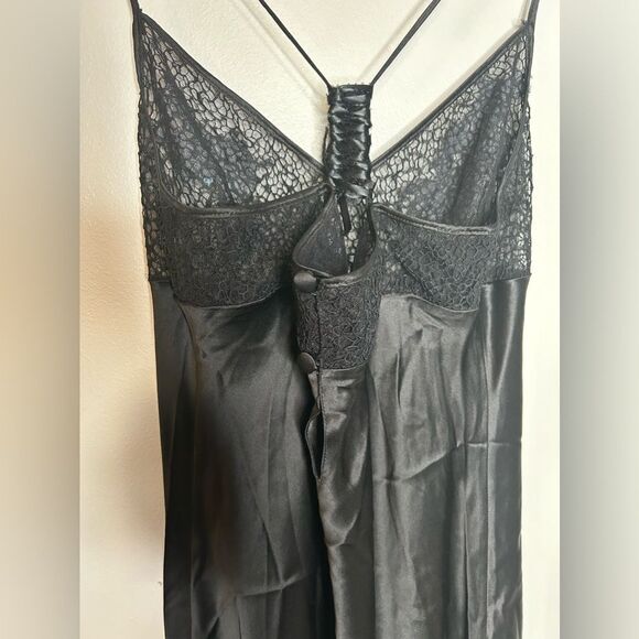 Oh Que Luna X Victoria’s Secret NWT - Picture 3 of 6